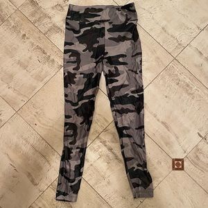 Koral camouflage shiny legging